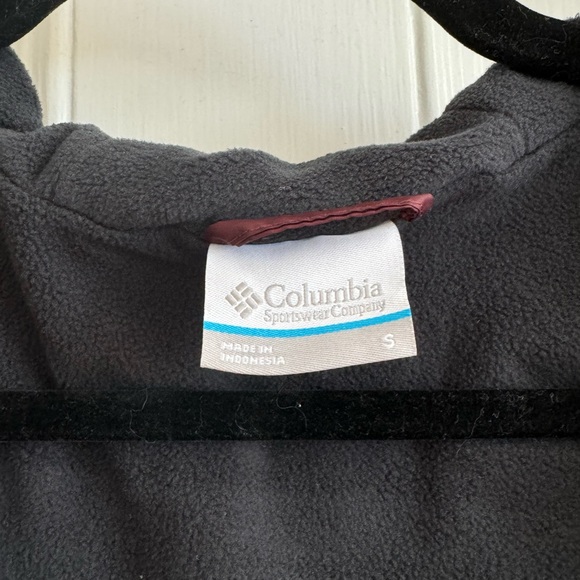 Columbia Windbreaker - Picture 3 of 3
